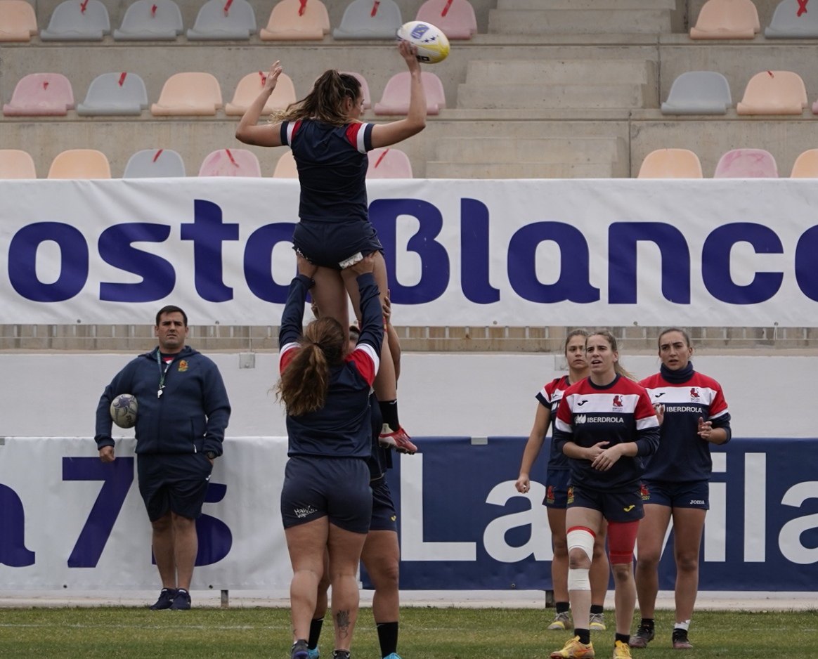 Juan González y el grito de las nuevas Leonas: “Pueden ser mejor que las escocesas, irlandesas, italianas…”