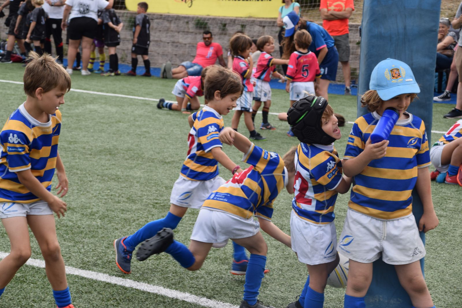 <strong>Más de 1.400 niños y niñas jugando al rugby: así es el Festival Nacional de Escuelas de Rugby M12</strong>