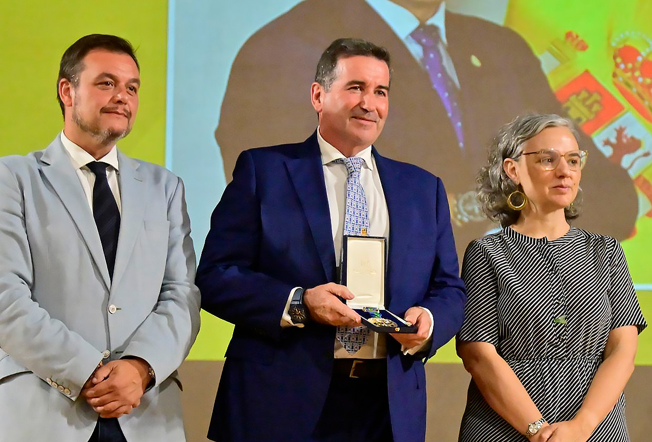 Gabriel Sáez, Medalla de oro de la Real Orden del Mérito Deportivo