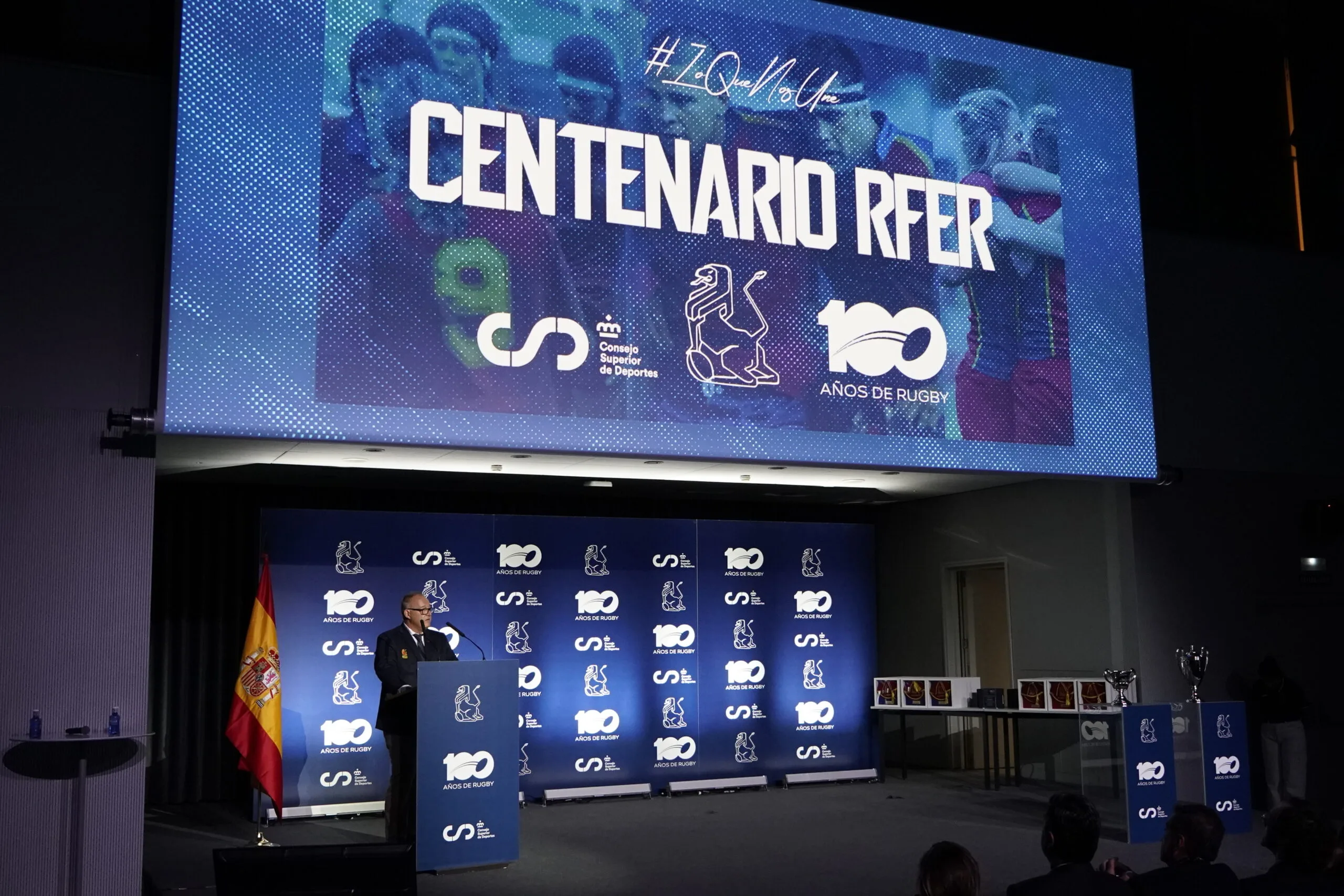 Así fue el emocionante homenaje de la RFER por el Centenario del rugby nacional antes del España – Argentina
