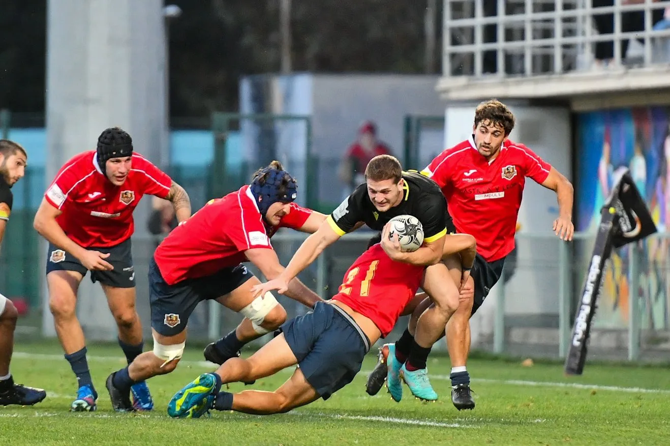 Un paso más en el alto rendimiento del rugby español: 54 Leones entrenando juntos