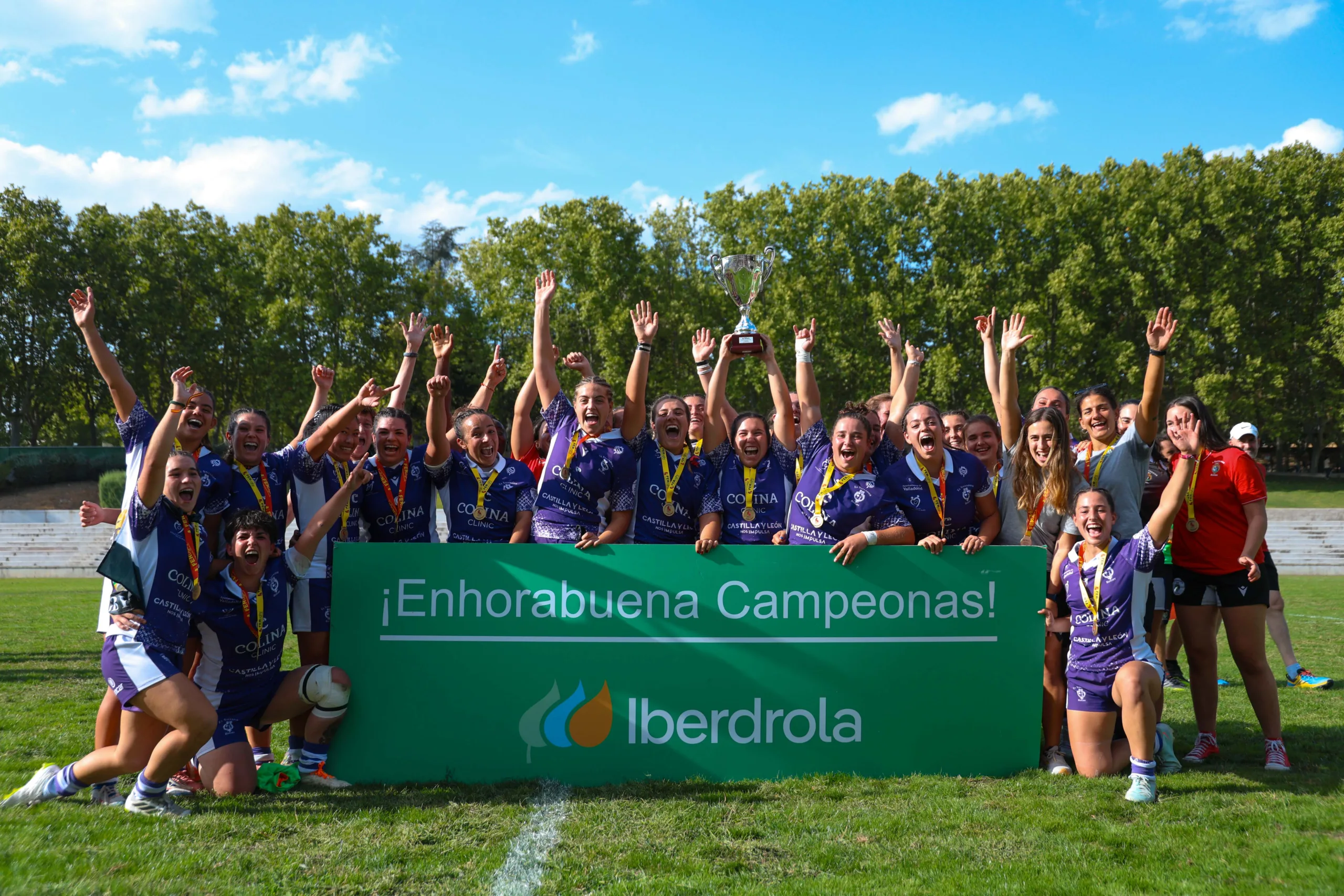 Colina Clinic El Salvador se impone 58-7 a Sant Cugat y levanta su primera Supercopa Iberdrola