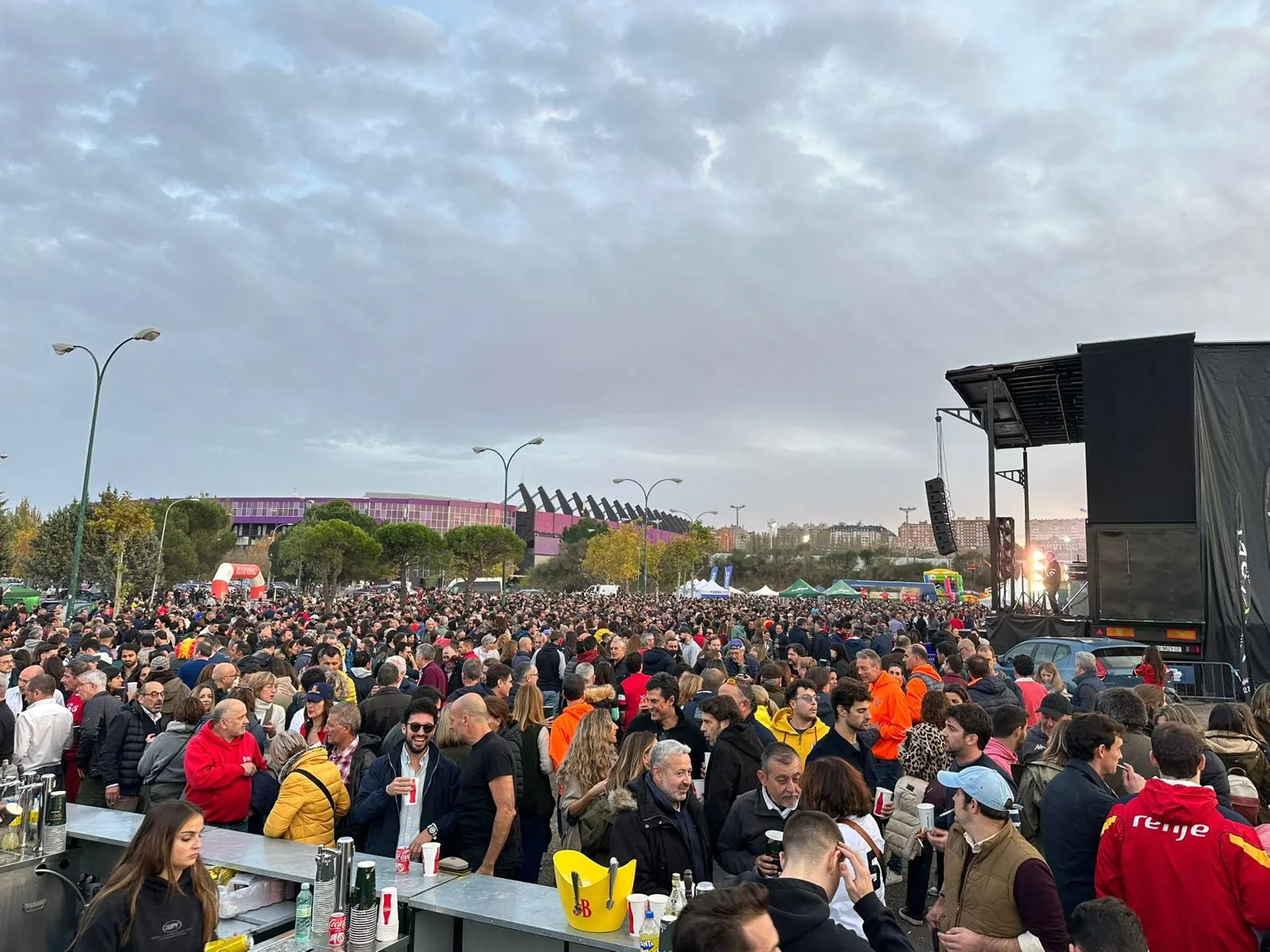 La previa del España – Inglaterra A, brillará con una fanzone con diversión para todos