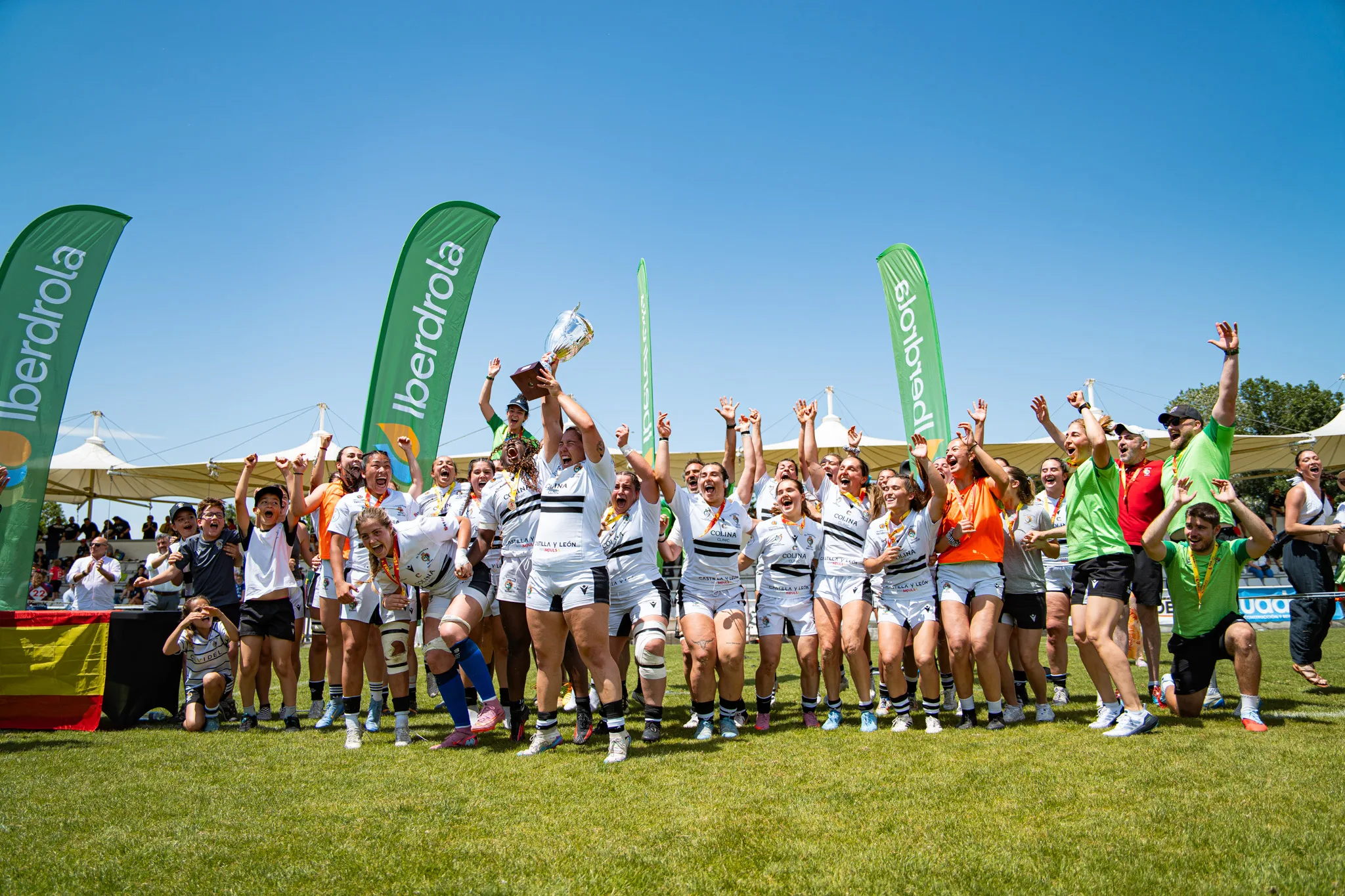 Colina Clinic El Salvador revalida el título de la Liga Iberdrola tras imponerse a Silicius Majadahonda (28-17)