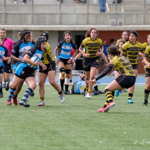 Gaztedi Neskak y Club Natació Poble Nou se jugarán el ascenso a DHB femenina