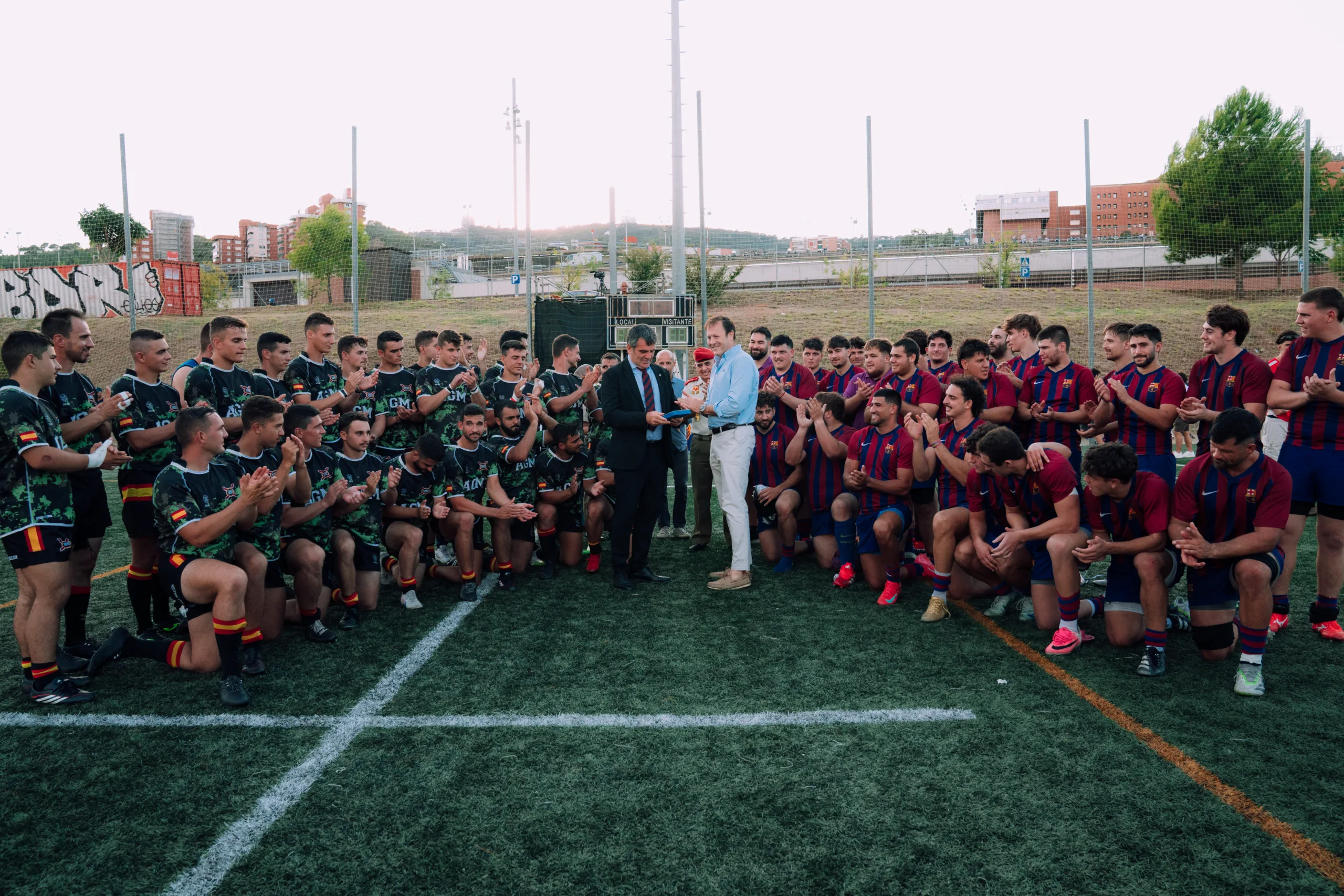 El FC Barcelona y la Academia General Militar conmemoraron el centenario de la actual Copa del Rey